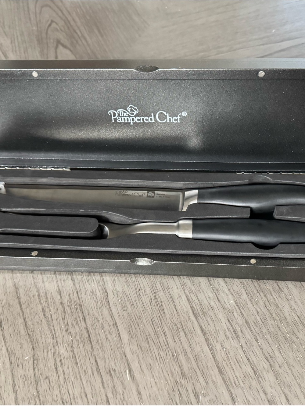The Pampered Chef Black Handle Carving Knife and Fork Set